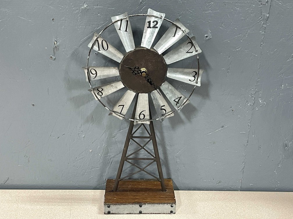 Windmill Clock (T5)