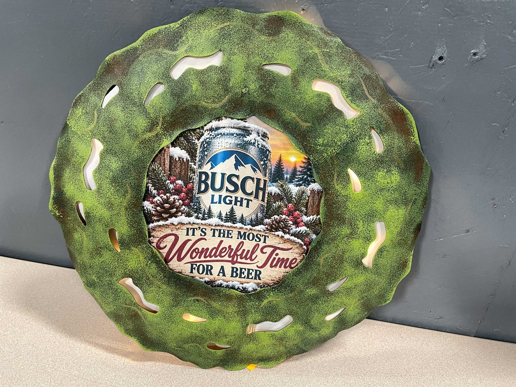 Busch Light Lighted Metal Christmas Wreath (T2)