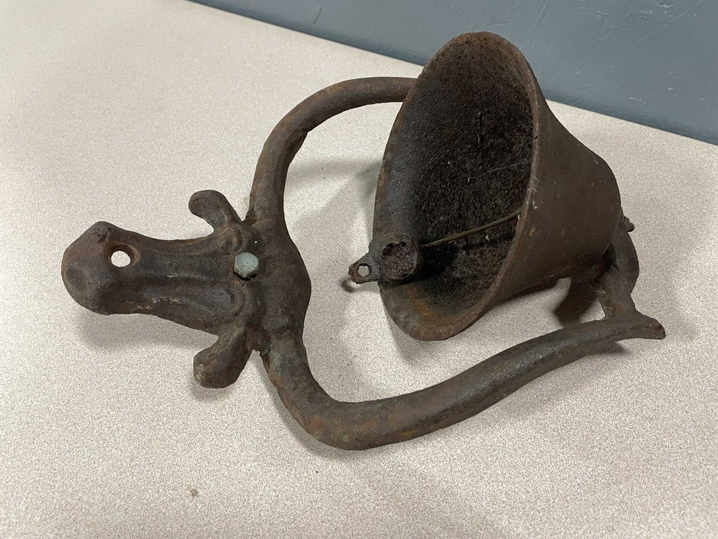 Antique Cast Iron Longhorn Steer Wall Mount Dinner Bell (T5)