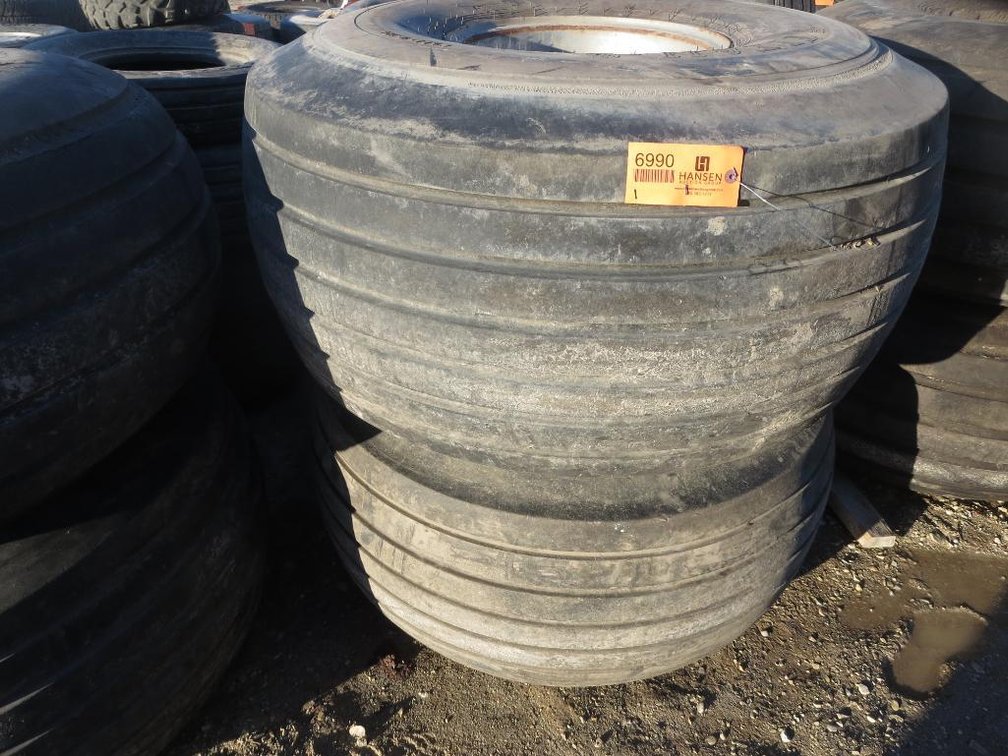 (2) 21.5L-16.1SL Floatation Tires On Rims
