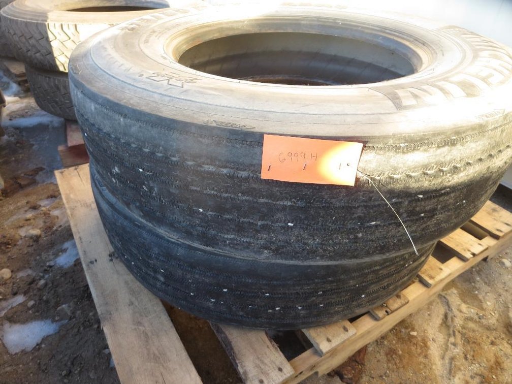 (2) Michelin 275/80R22.5 Tires
