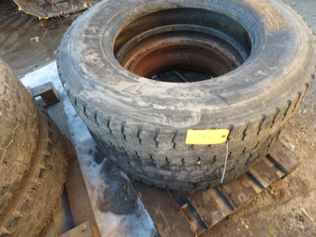 (2) 11R24.5 Tires