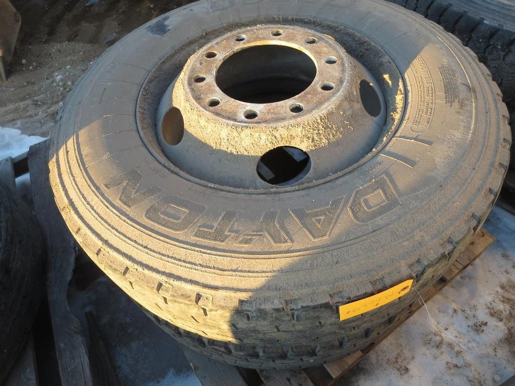 (2) 11R22.5 Tires on Rims