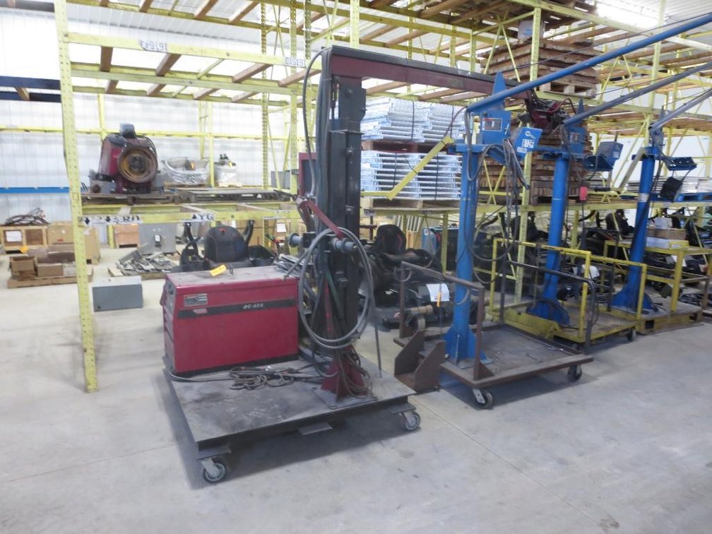 Lincoln Electric CV-DC-655 Welder with Lincoln Electric Double Header DH10 and Zipline Boom Cart
