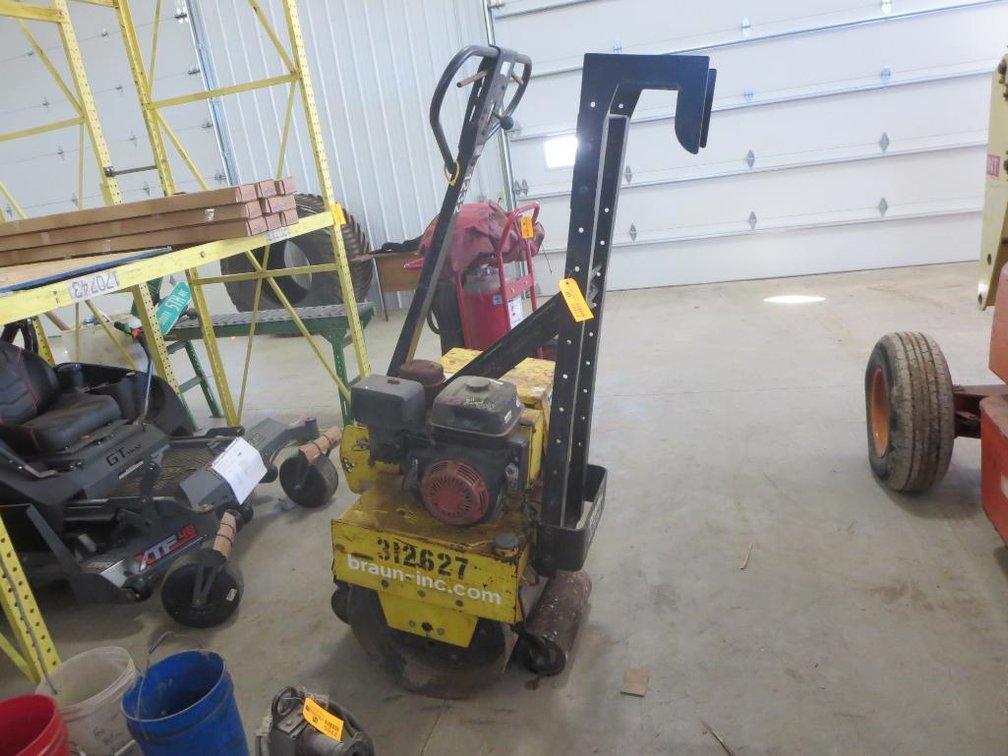 Wacker Neuson Rolling Vibrating Compactor with Unknown Motor