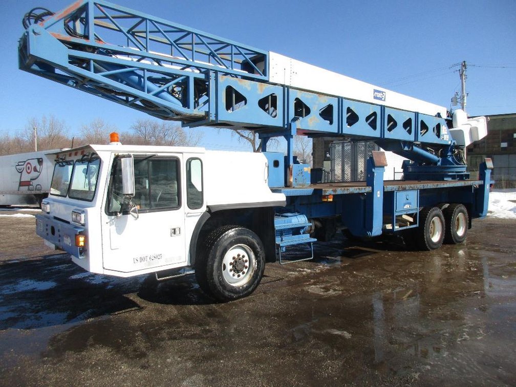 1997 International 4900 BIGLIFT BL95-I (VIN: 1HTSHADT7VH457637)  - Perfect for Tree Trimming, Lighting, Electric Line and Sign Contractors