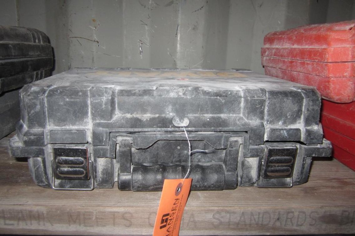 DeWalt Drill With Charger and Battery