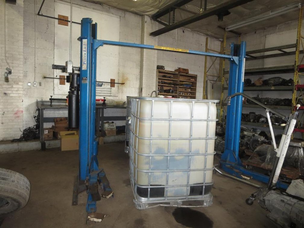 Power Lift OHA 7000 Automotive Lift with Fenner 2 Hp Motor, 7,000 Lb Lift Capacity, SN GJ4228,