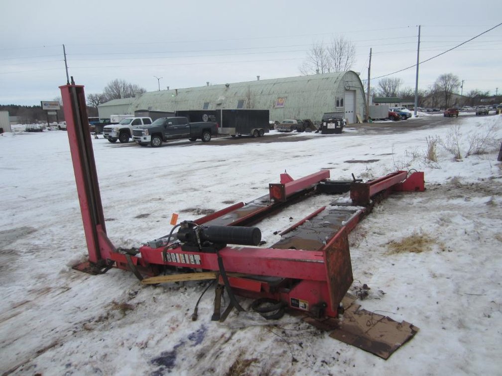 Hunter Engineering Automotive Lift with Doeer 3 Hp, 1 Phase Motor Unknown Lifting Capacity