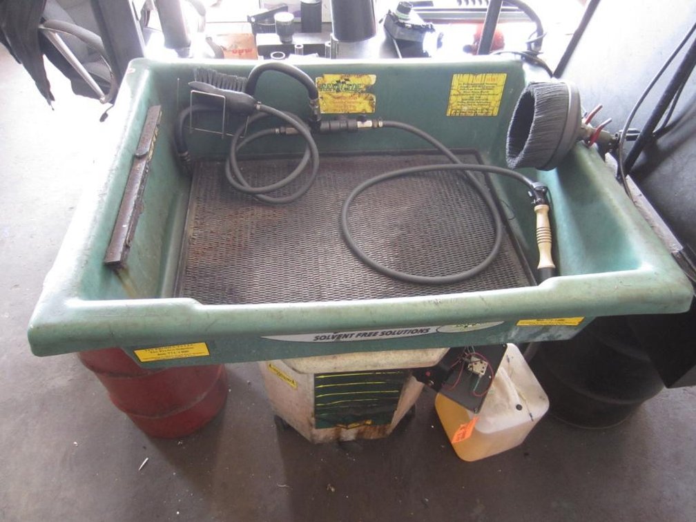 Renegade Parts Washer, Bin is 35" x 25" x 10" Deep