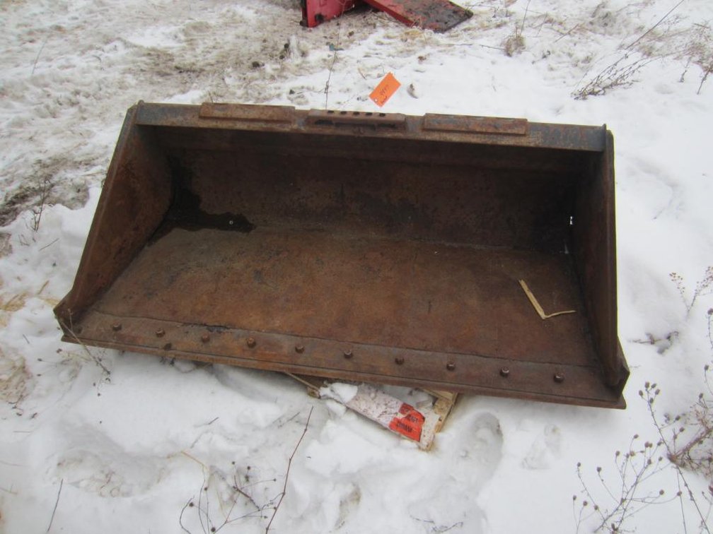 Skidsteer Mount 64" Bucket