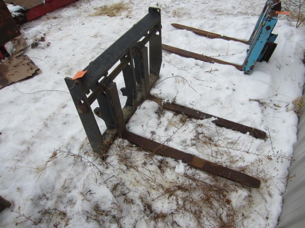 Pallet Forks Off JCB Telehandler