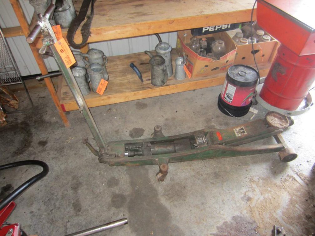 Weaver Four Ton Hydraulic Floor Jack