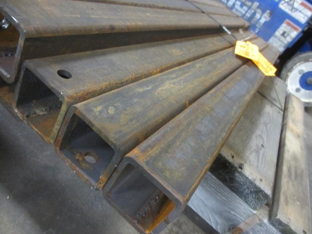 (4) Steel Square Tube (E )