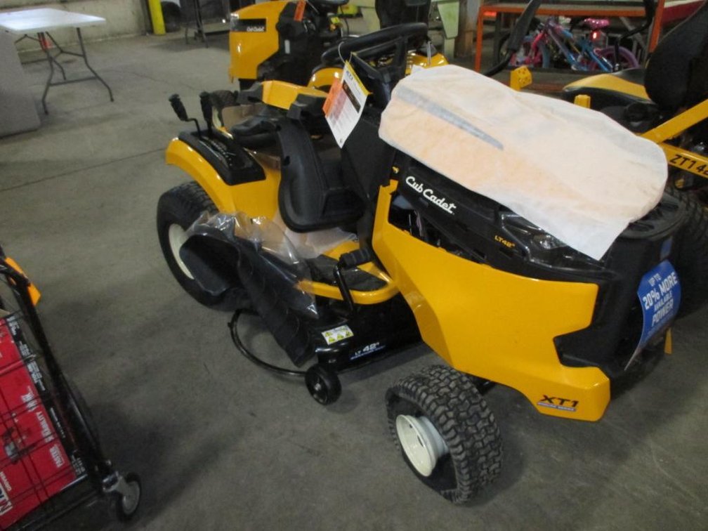 Cub Cadet XTI LT42 Lawn Tractor (CA)