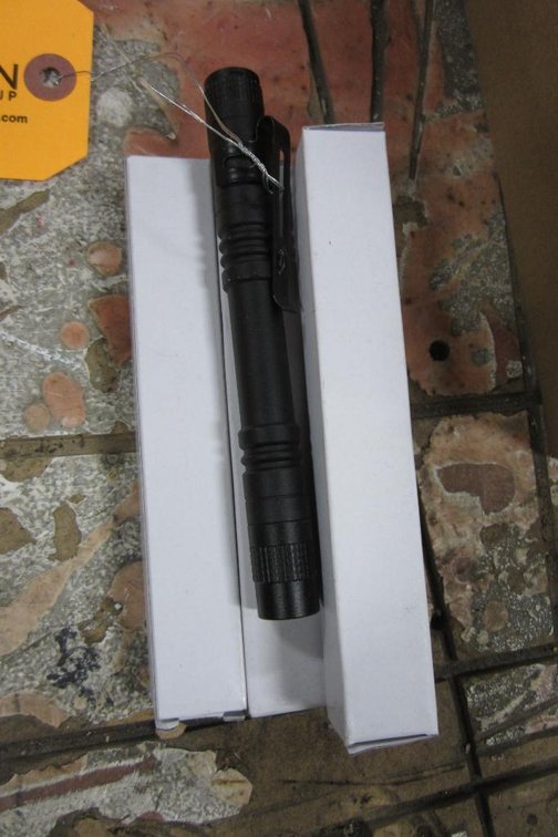 (5) New LED Mechanics Flashlights (T17)