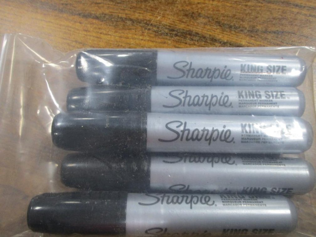 (5) New Sharpie King Size Markers (T17)