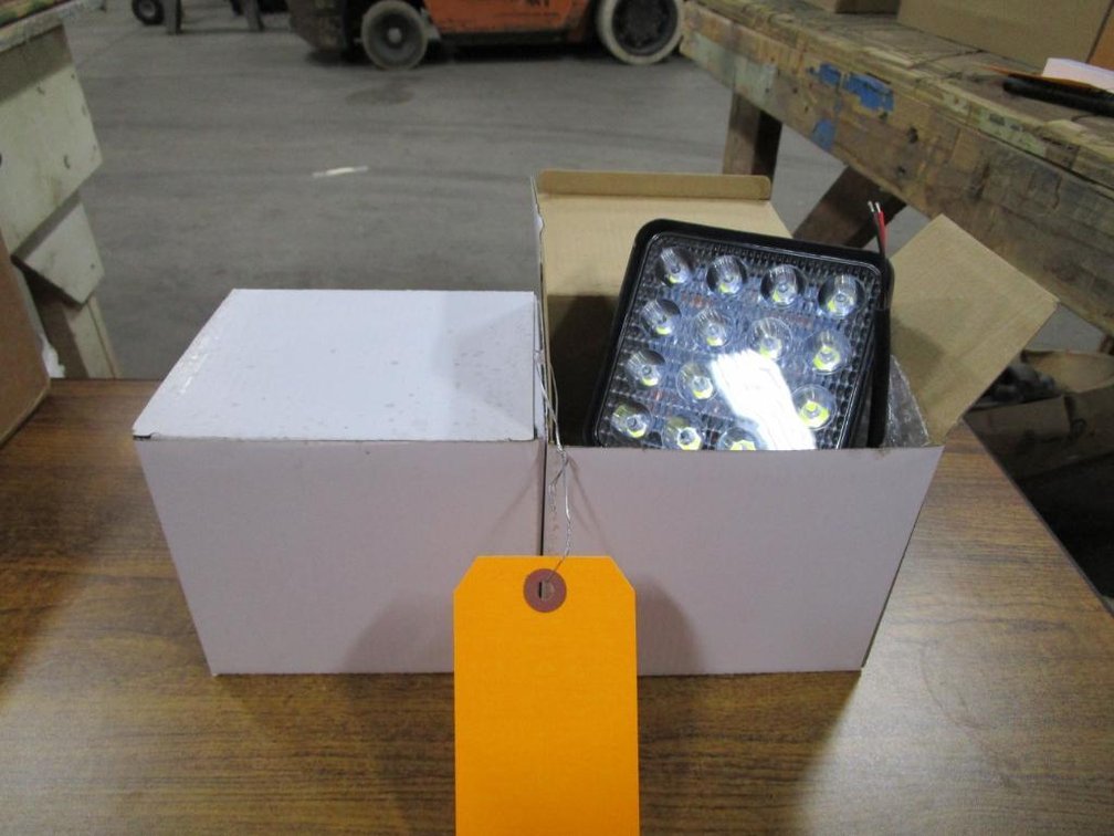(4) New LED Worklights (T17)