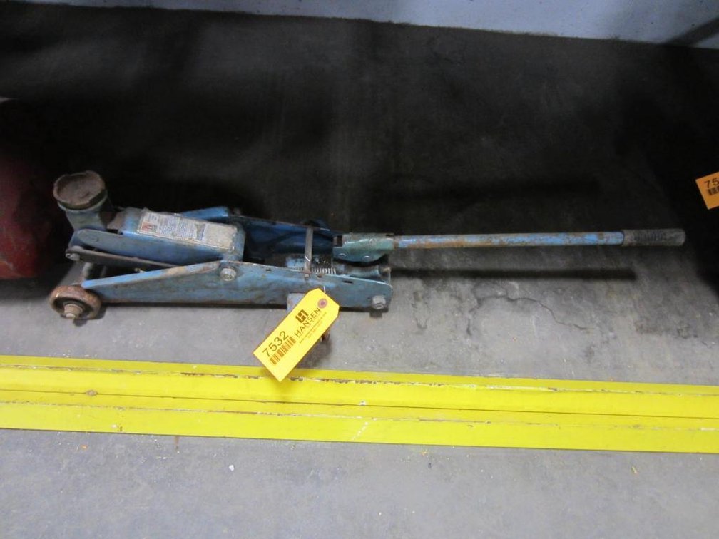 2-Ton Floor Jack (CW)