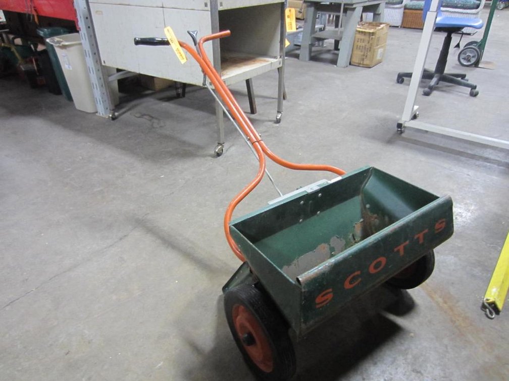 Scotts 18" Drop Spreader (CW)