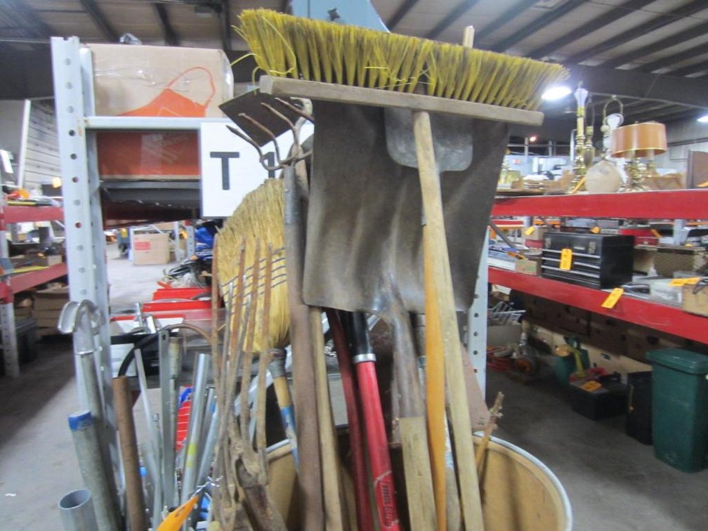 Barrel Full of Handled Tools (T15)