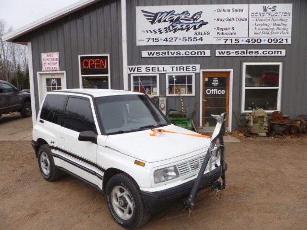 1995 Geo Tracker 4x4 2-Door SUV set up for Towing Behind RV Miles read: 148,640 (Westboro, WI)