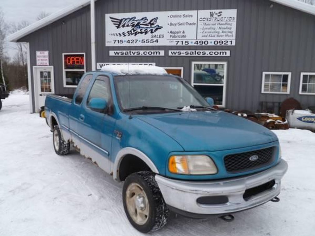 1998 Ford F-150 4X4 4.6L V8 Truck Runs And Drives. Needs A Rear Break Line. Runs And Drives. 4X4 Does Work. Westboro WI. 