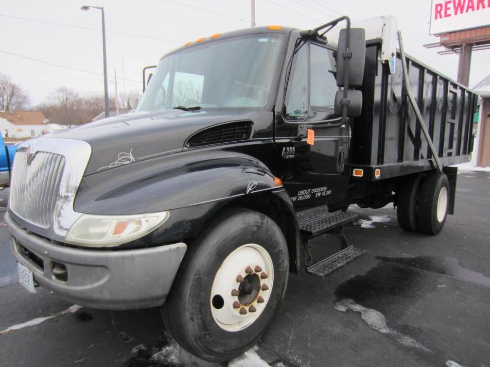 2004 International 4300 Single Axle Dump Truck with Tarp (VIN 1HTMMAAM44H661991)Runs and Drives as it Should. - Hydraulic Brakes - No CDL Required
