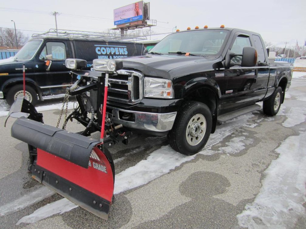 2005 Ford F250 XLT Super Duty Extended Cab Plow Truck (VIN 1FTSX21P85EC05782)Runs and Drives as it Should