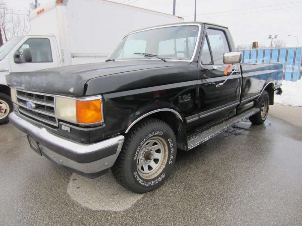 1990 Ford F150 XLT Lariat 2 x4 (VIN 1FTEF15N0LLA12960)Runs and Drives as it Should