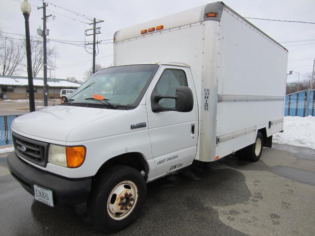 2006 Ford E350 Super Duty Cube Van (VIN 1FDSE35L06DA11866)Runs and Drives as it Should