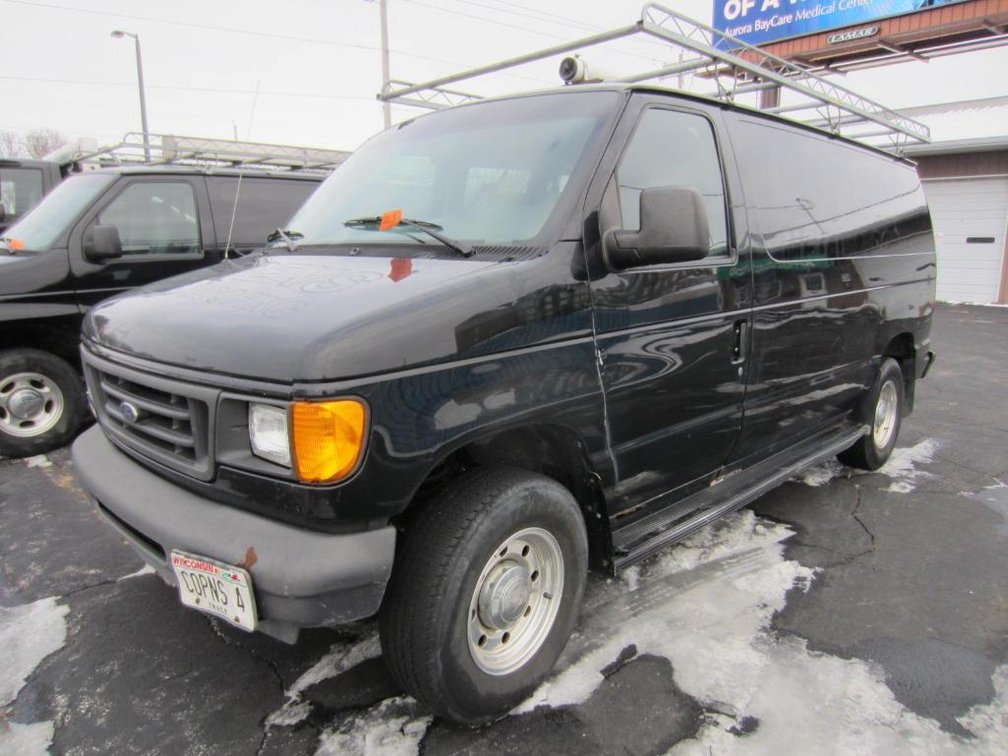 2004 Ford E250 Utility Van with Ladder Rack (VIN 1FTNE24W74HA55554)Runs and Drives as it Should