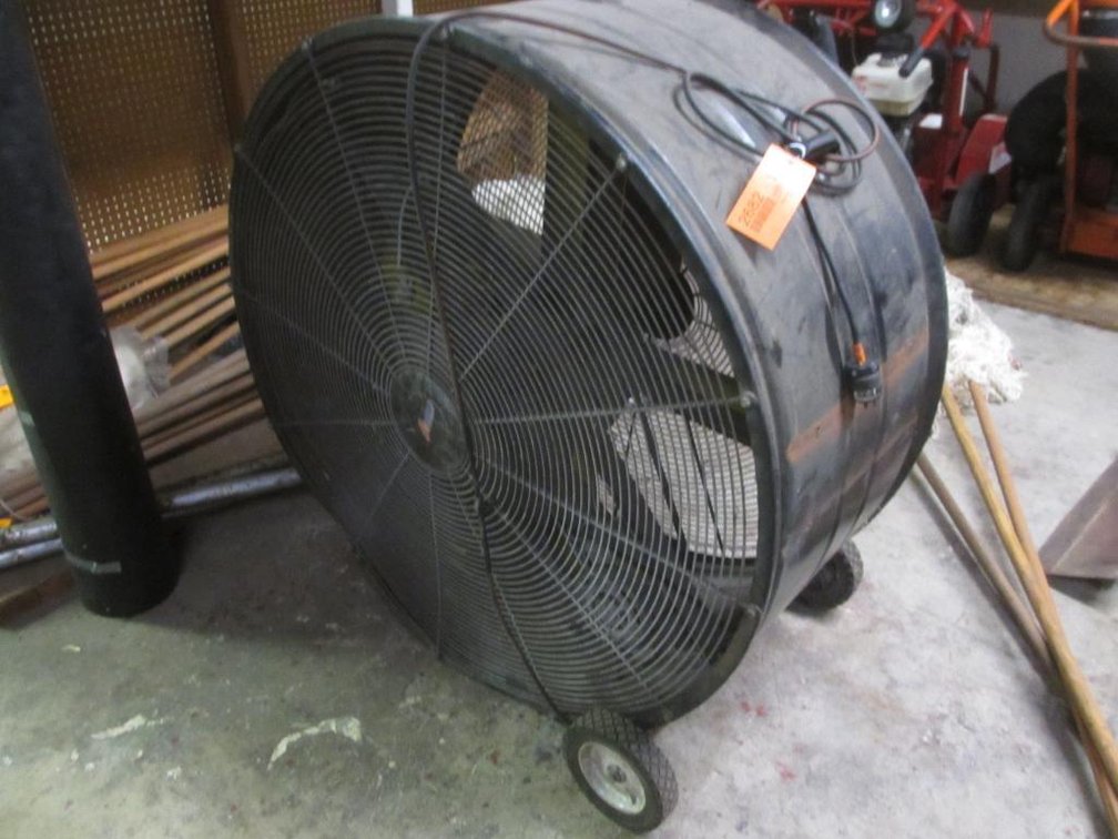 Autumaire 42" Barn Fan