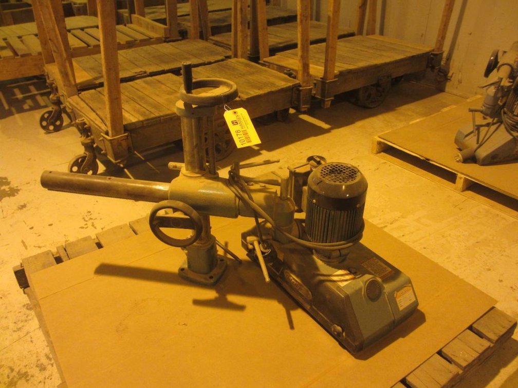 Grizzly Board Feeder