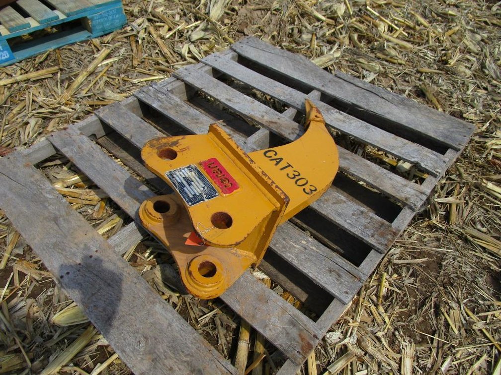 Teran, Cat 303 Ripper Tooth