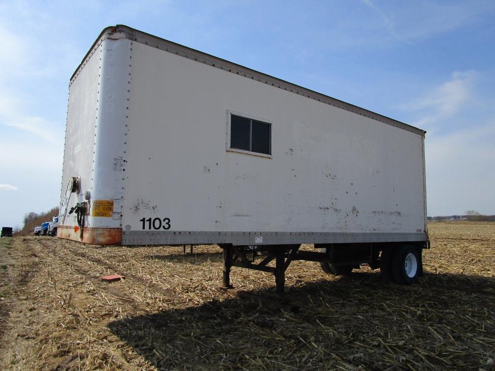 1986 Fruehauf Trailer, 27', Set Up with Office Quarters Inside, VIN 2V0286GB008933