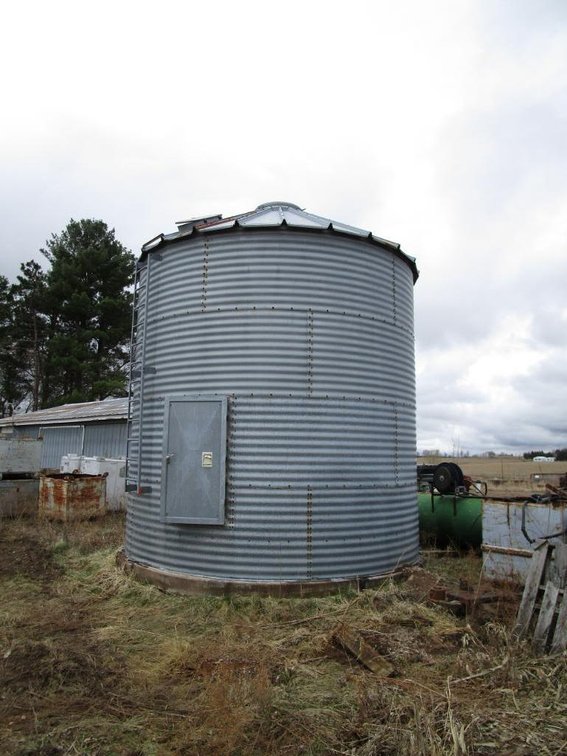 15' Diameter Grain Bin with 14' 8" Side Walls, Buyer Responsible for Dismantling and Removal