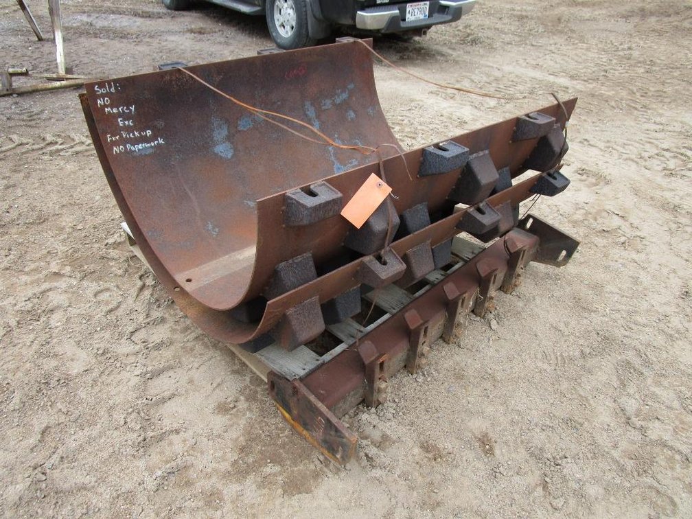 CAT 323 Roller Bolt-On Sheepsfoot Plate