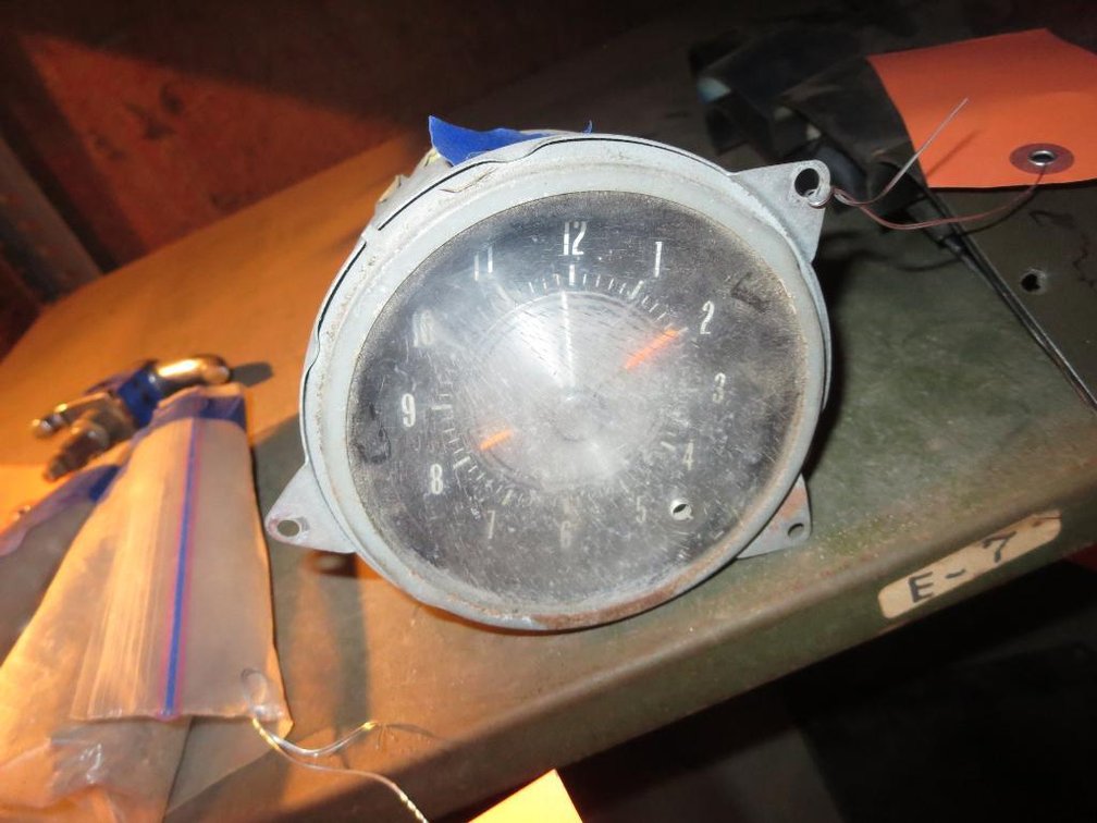 68-72 Cutlass Clock