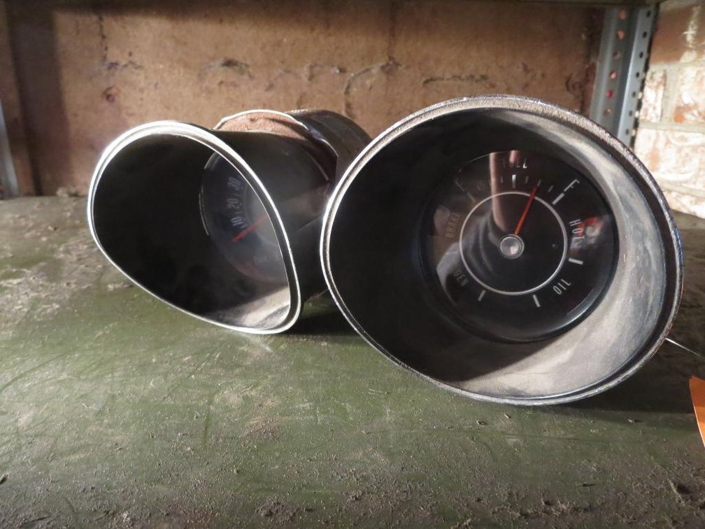 68-72 Cutlass Fuel Gauge and Speedometer