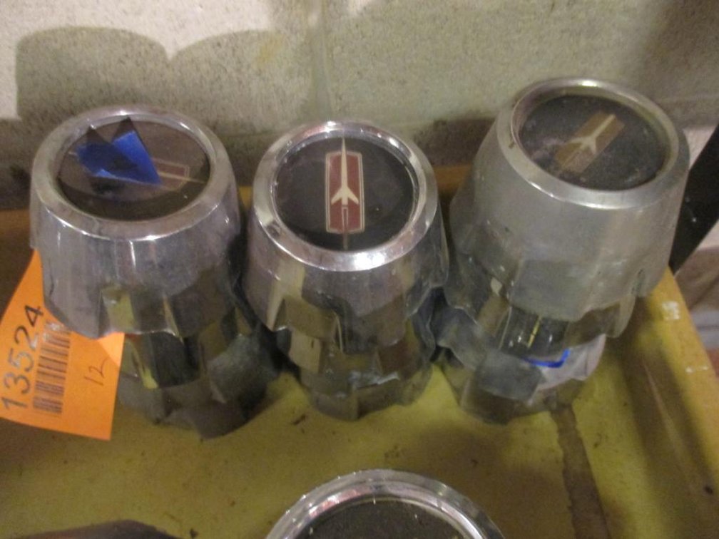 (12) Cutlass Center Caps