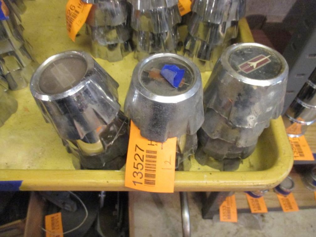 (12) Cutlass Center Caps