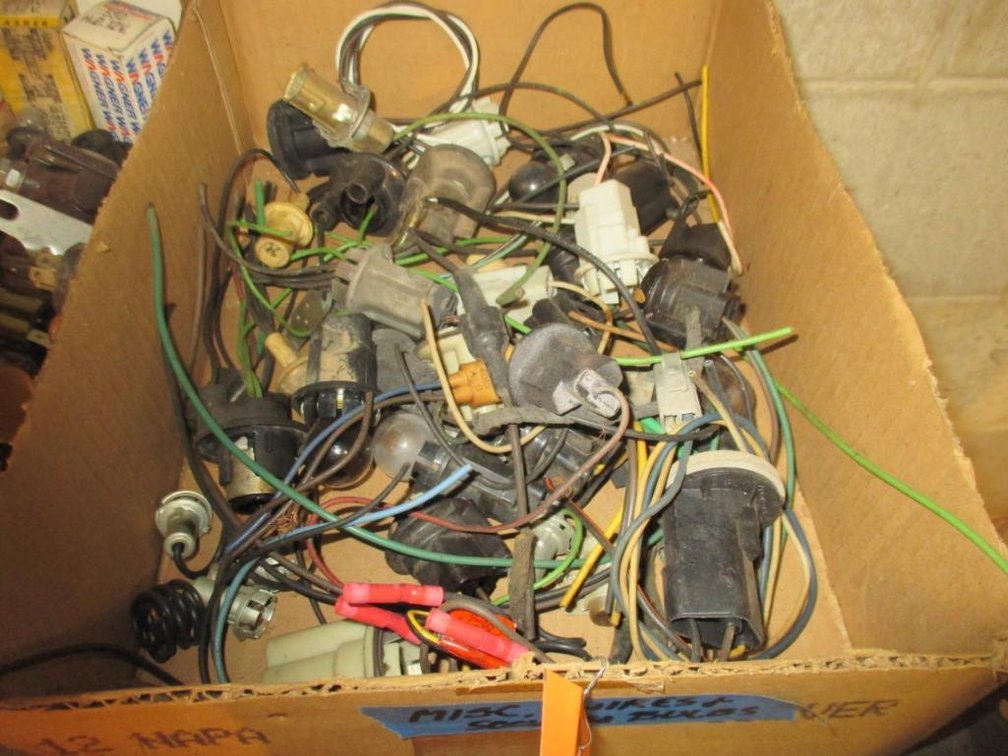 78 Misc. Wires and Socket Bulbs (B)