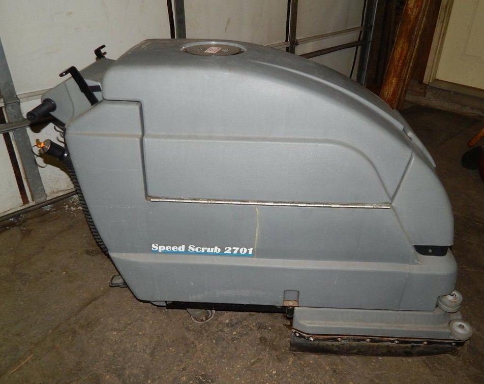 Nobles Speed Scrub 2701 Model SS2701 Floor Scrubber 24VDC 50Amp (2) 14in. Scrub Pads Comes with Operator & Parts Manual Works! (Francis Creek, WI)