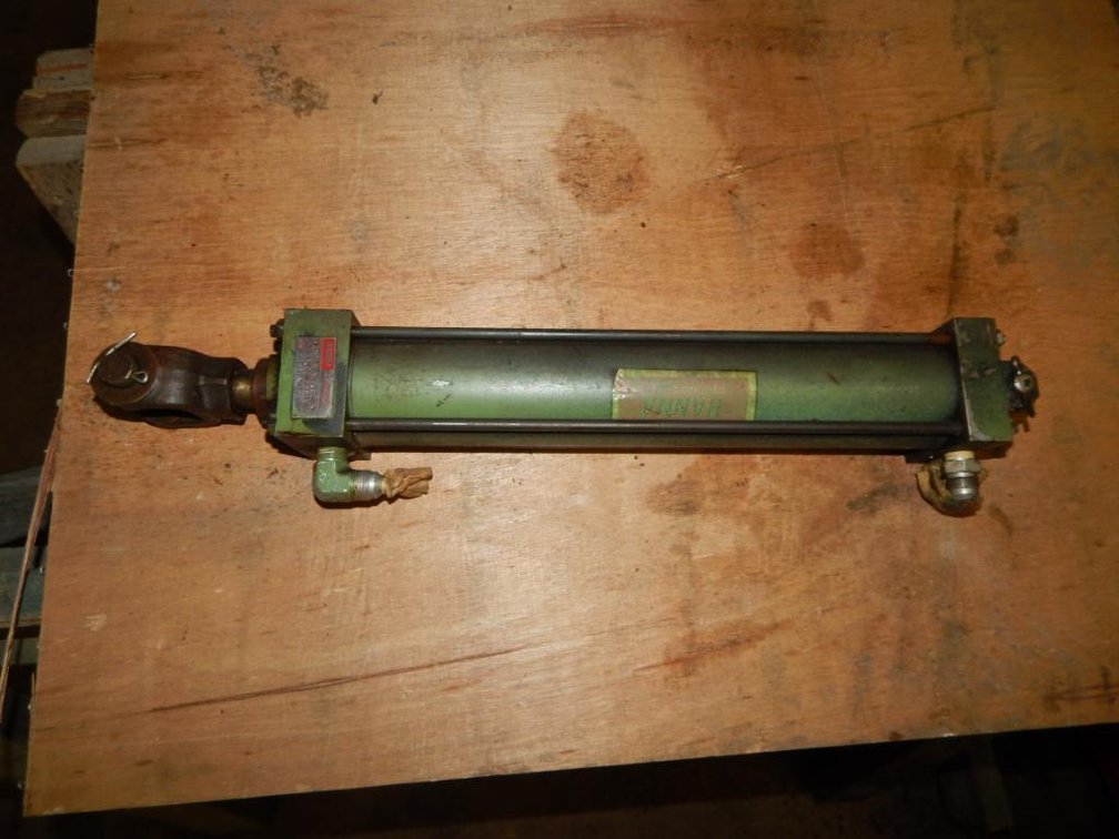 Hanna Cylinders MP13LNC2.50 13.00FMS1A Pneumatic Air Cylinder 2.50in. Bore 13in. Stroke (PR16)