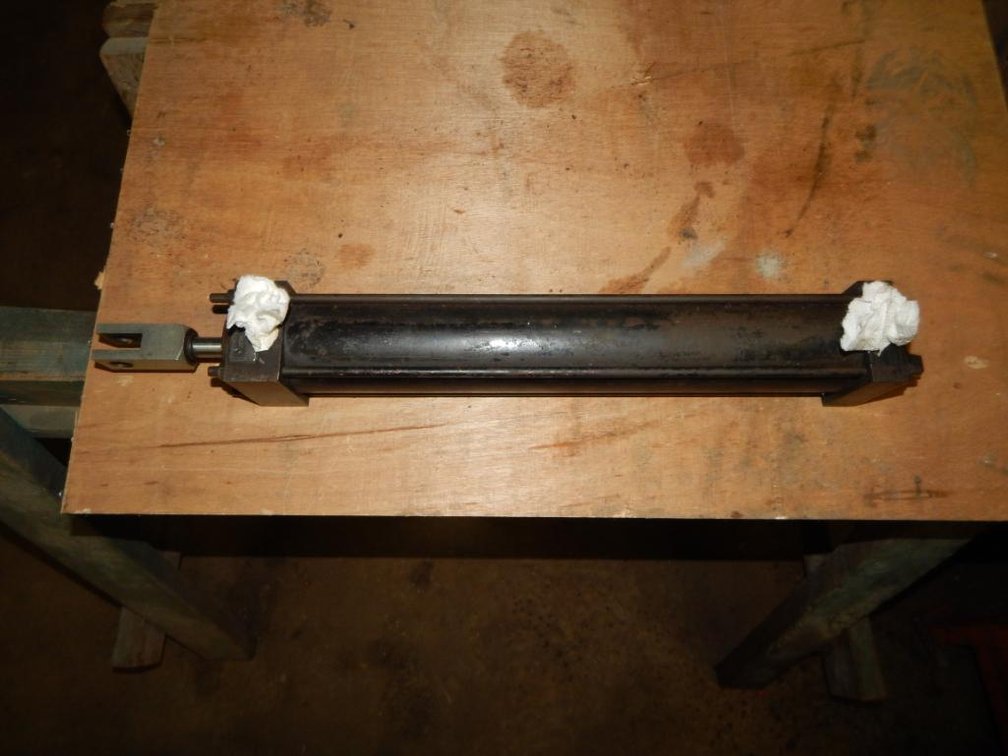 Hydro-Line LR2C-2.5X32 Pneumatic Air Cylinder 2.5in. Bore 32in. Stroke (PR16)