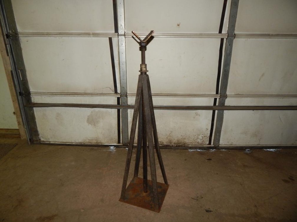 Adjustable Pipe/Tubing Stand 50in. Raised 44in. Lowered (OS)