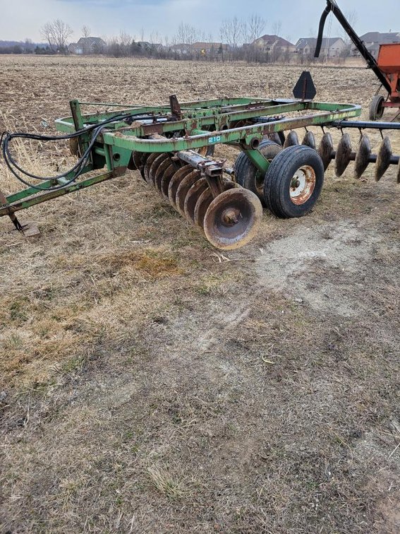 John Deere 210 Disc (APPLETON, WI)