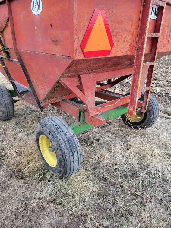 J&M 200bu Gravity Box with Extensions (APPLETON, WI)
