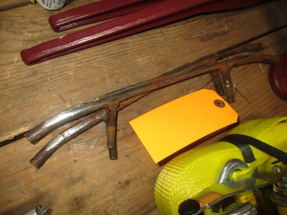 (2) Used Ski-Doo Pilot Carbides  (CW)